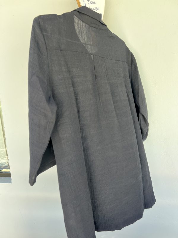Camisa V - Cor preto - Imagem 4