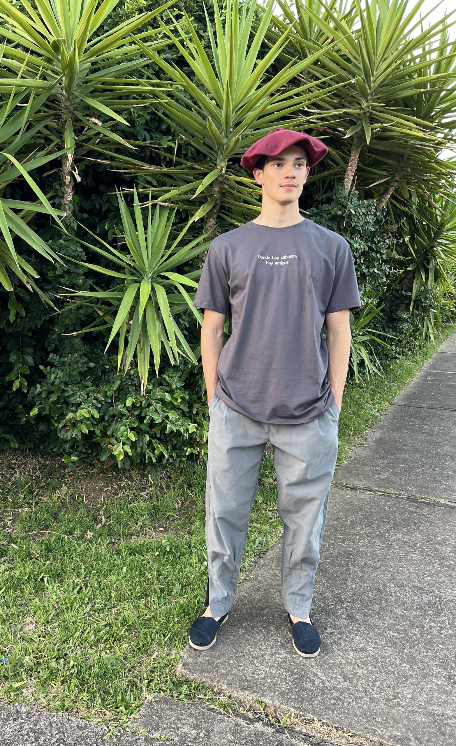 Camiseta - Cor cinza escuro - Imagem 3