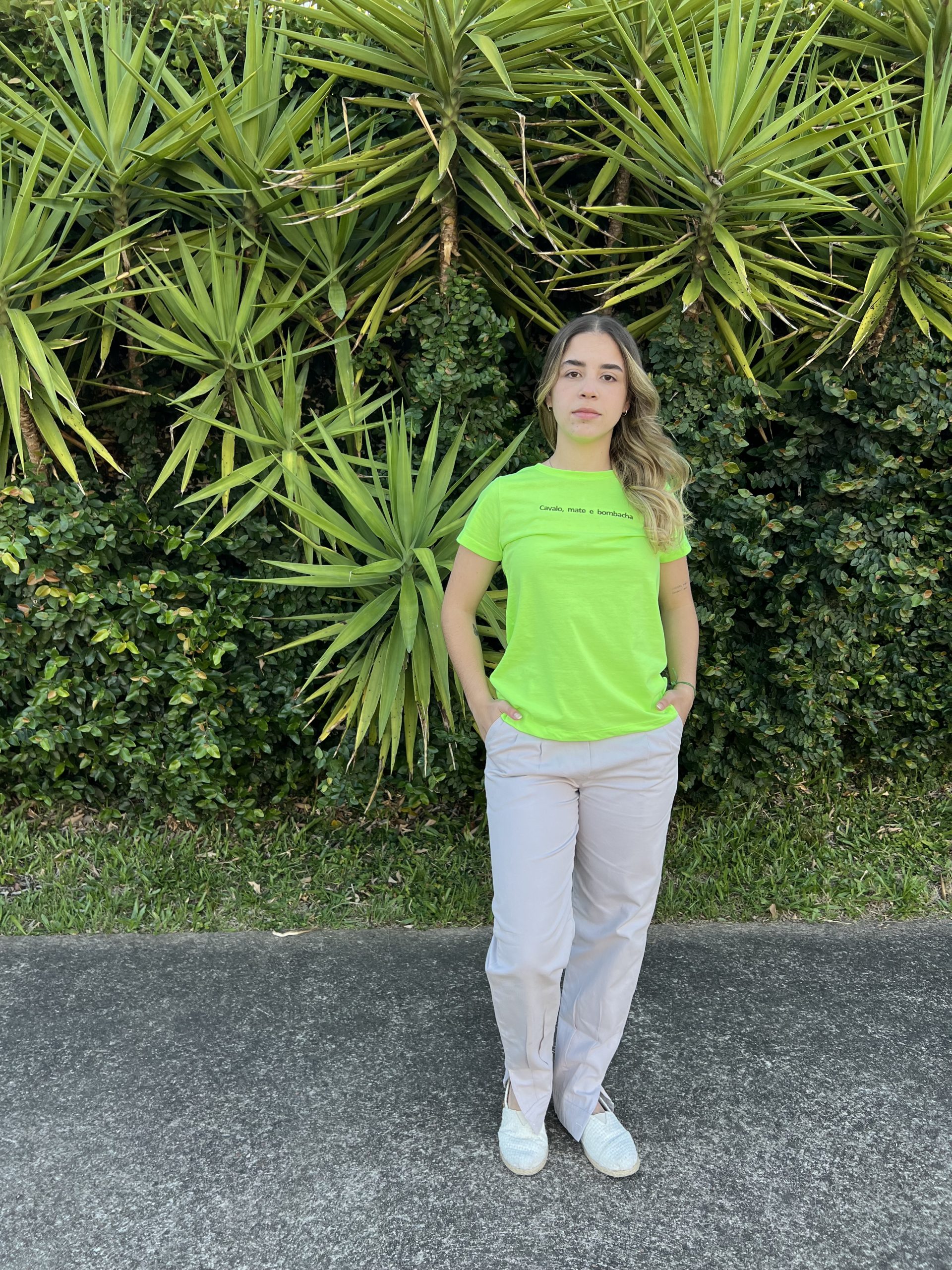 Camiseta - Cor verde neon - Imagem 2