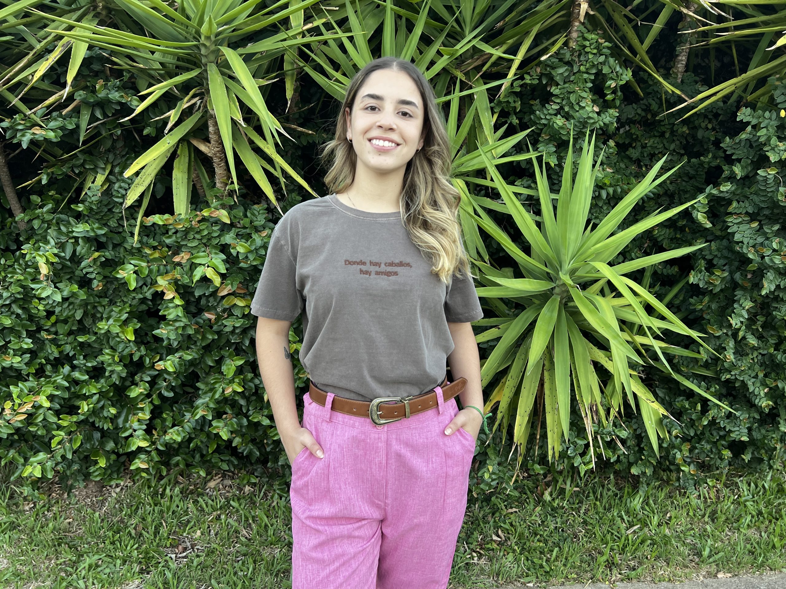 Camiseta - Cor marrom - Imagem 2